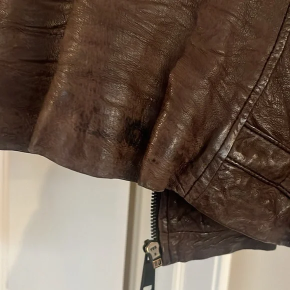 Genuine distressed brown leather Levi jacket - Picture 6 of 8